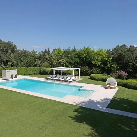 Sleeps 8 Pool Air Con Wifi Civitanova Alta