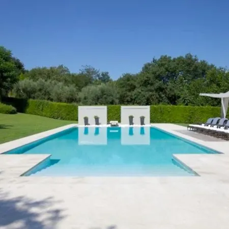 Sleeps 8 Pool Air Con Wifi Civitanova Alta