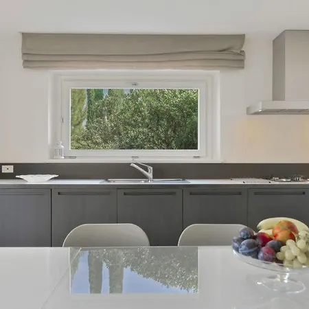 Sleeps 8 Pool Air Con Wifi Сasa de vacaciones *