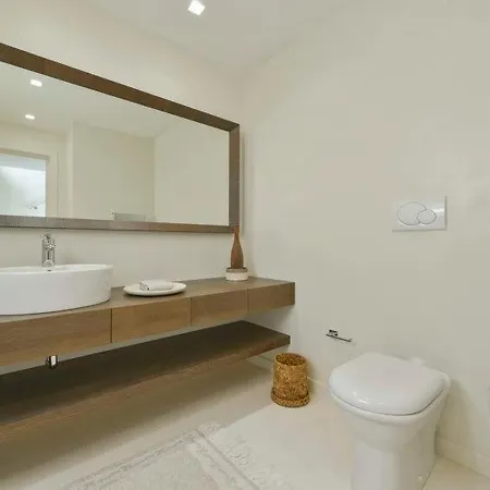 Сasa de vacaciones Sleeps 8 Pool Air Con Wifi Civitanova Alta