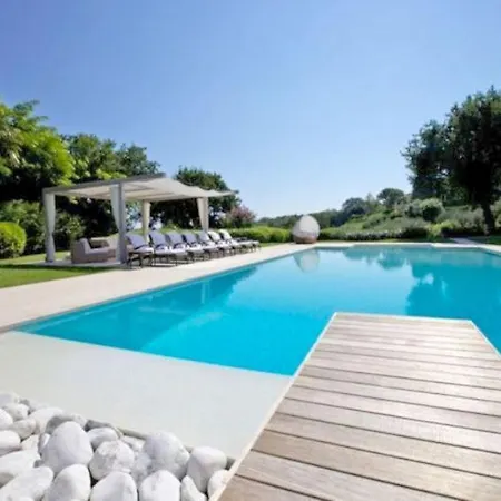 Sleeps 8 Pool Air Con Wifi Сasa de vacaciones *